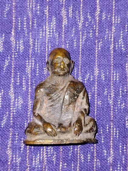 รูปหล่อโบราณ พระวิเชียรโมลี ศรีวชิรปราการ คณาภิรักษ์ สังฆปาโมกข์​ (ปลั่ง พฺรหฺมโชโต) รุ่นแรก เนื้อทองเหลือง ปี 2484 วัดพระบรมธาตุ ต.นครชุม อ