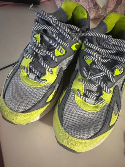 รองเท้า