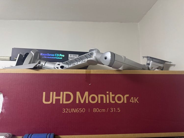 LG 32UN650W 32 inch 4k monitor รูปที่ 4