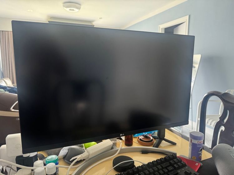 LG 32UN650W 32 inch 4k monitor รูปที่ 2