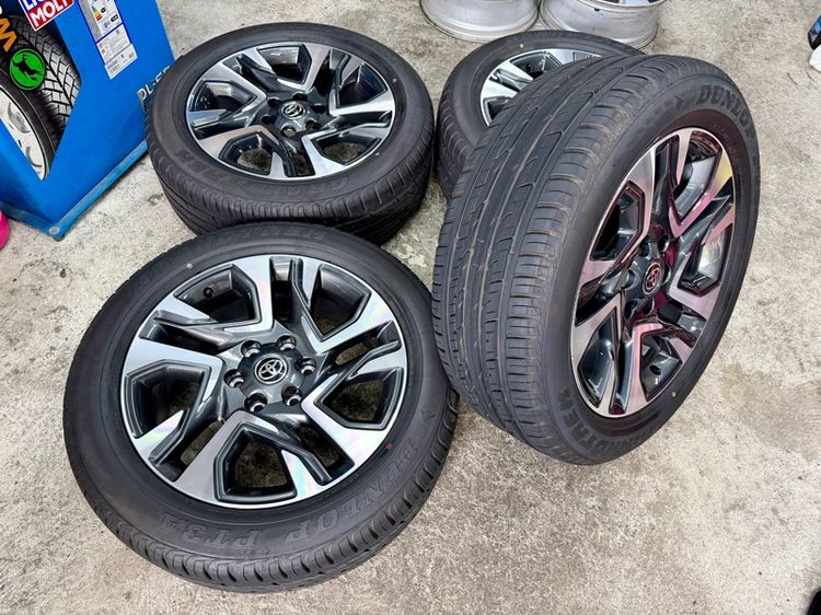 ล้อแม็ก TOYOTA LEGENDER ขอบ 20” ถอดป้ายแดง ยาง DUNLOP 265-50R20 ปี 25 สีเส้นตุ่มหน้ายางยังอยู่ครบ รูปที่ 2