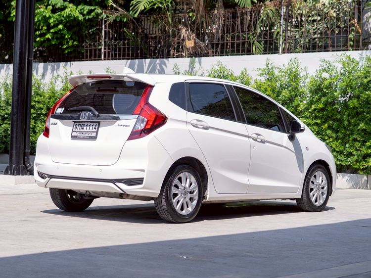 Honda Jazz 2019 1.5 V Plus i-VTEC Sedan เบนซิน ไม่ติดแก๊ส เกียร์อัตโนมัติ ขาว รูปที่ 4