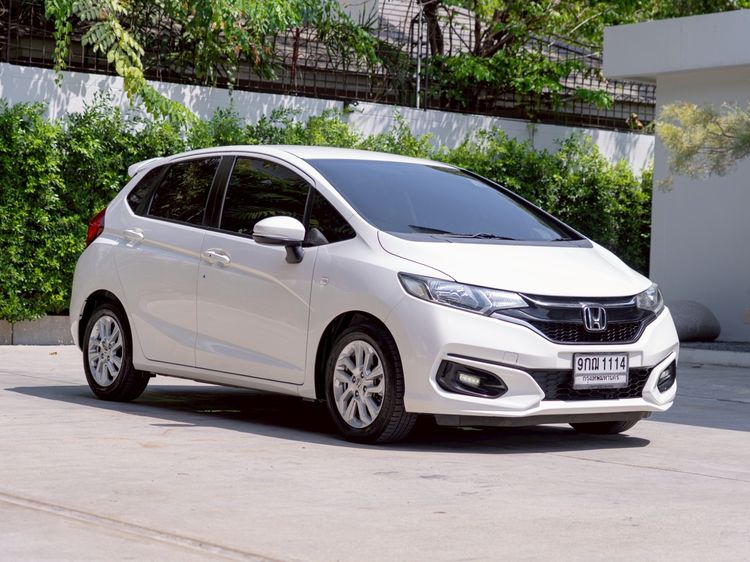รถ Honda Jazz 1.5 V Plus i-VTEC สี ขาว