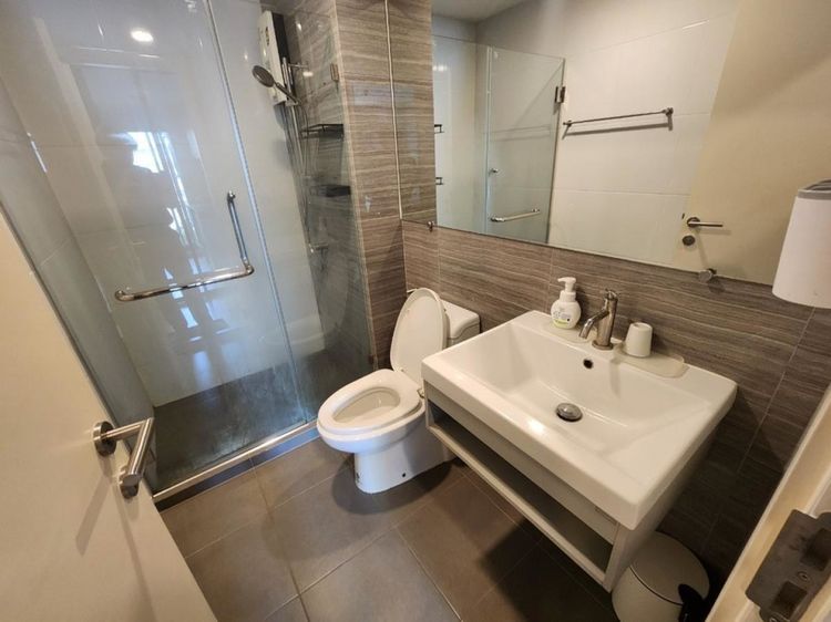 อื่นๆ มีบางส่วน คอนโด ไนท์บริดจ์ พหลโยธิน อินเตอร์เชนจ์ เชื่อมรถไฟฟ้า 2 สาย สายสีเขียว -สายสีชมพู หลักสี่ ใกล้ Interchange 250 ม ​ฟรี Facility รูปที่ 2