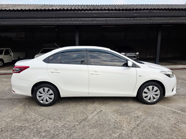 Toyota Vios 2013 1.5 J Sedan เบนซิน ไม่ติดแก๊ส เกียร์อัตโนมัติ ขาว รูปที่ 4