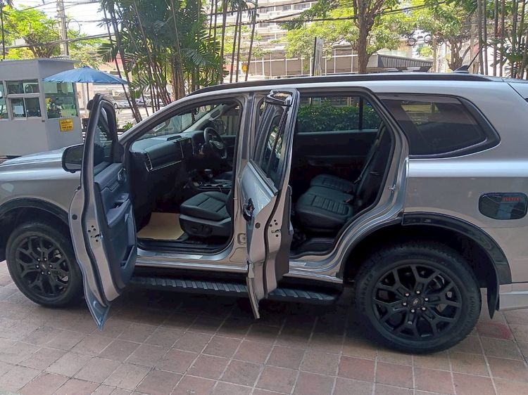Ford Everest 2024 2.0 Turbo Sport Utility-car ดีเซล ไม่ติดแก๊ส เกียร์อัตโนมัติ บรอนซ์เงิน รูปที่ 2