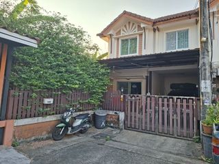 ขายบ้านทาวน์เฮ้าส์หลังมุม ขนาด 26.3 ตารางวา 3 ห้องนอน 2 ห้องน้ำ 1 ห้องรับแขก 1 ห้องครัว 1 โรงจอดรถ