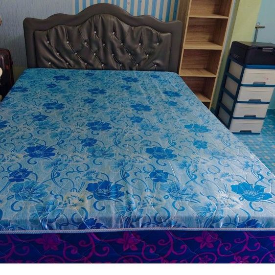 ใหญ่ ย้ายห้องขายด่วน ขายถูกๆคะ เตียง ที่นอน ขนาด 6 ฟุต

