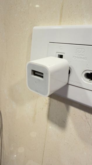 iPhone 11 Pro Max 256GB สภาพนางฟ้า ไร้รอย แถมสายชาร์จเพียบ นัดรับเชียงใหม่ รูปที่ 8