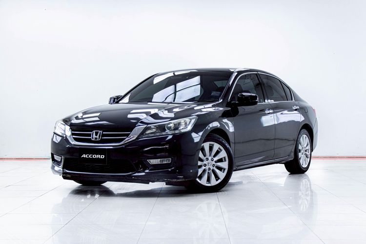 รถ Honda Accord 2.0 EL NAVI สี ดำ