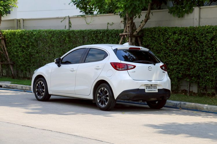Mazda Mazda 2 2019 1.3 Skyactiv-G C Sports Sedan เบนซิน ไม่ติดแก๊ส เกียร์อัตโนมัติ ขาว รูปที่ 4