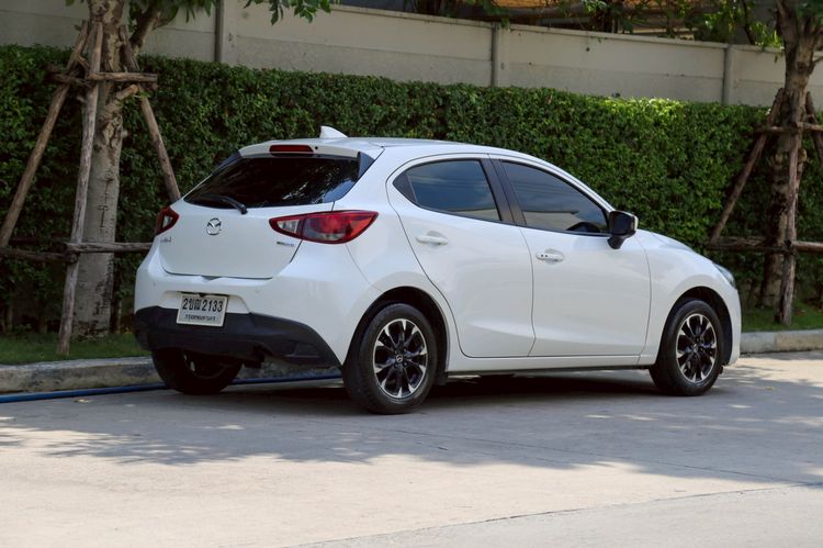 Mazda Mazda 2 2019 1.3 Skyactiv-G C Sports Sedan เบนซิน ไม่ติดแก๊ส เกียร์อัตโนมัติ ขาว รูปที่ 3