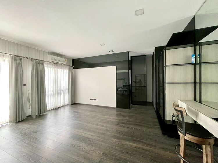 มีบางส่วน ขาย ให้เช่าบ้านเดี่ยว VIVE บางนา-กม.7 บ้านหรูสไตล์โมเดิร์น พร้อมเข้าอยู่ ทำเลดี ใกล้ Mega บางนา เพียง 500 ม. รูปที่ 4