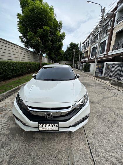 รถ Honda Civic 1.8 EL i-VTEC สี ขาว