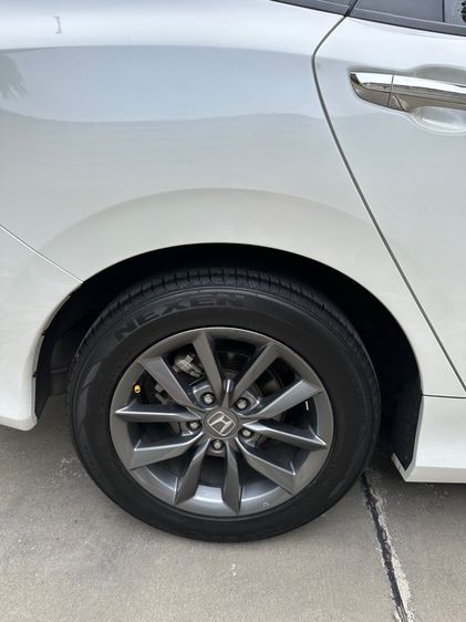 Honda Civic 2019 1.8 EL i-VTEC Sedan เบนซิน ไม่ติดแก๊ส เกียร์อัตโนมัติ ขาว รูปที่ 4