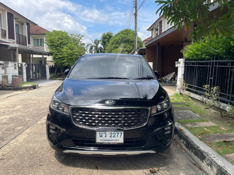 รถ Kia Grand Carnival 2.2 SXL สี ดำ