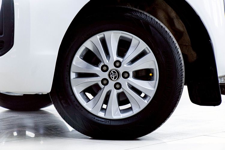 Toyota Hilux Revo 2022 Smart Cab 2.4 Entry Z Edition Pickup ดีเซล ไม่ติดแก๊ส เกียร์อัตโนมัติ ขาว รูปที่ 4