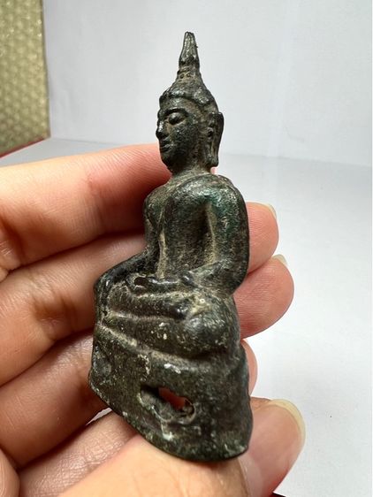 พระบูชาเชียงแสนสิงห์สาม หน้าตัก1.3 นิ้ว สูง 2 นิ้ว ขนาดห้อยคอ รูปที่ 4