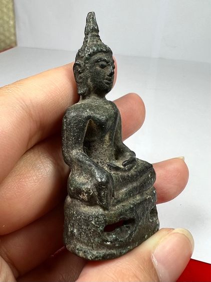 พระบูชาเชียงแสนสิงห์สาม หน้าตัก1.3 นิ้ว สูง 2 นิ้ว ขนาดห้อยคอ รูปที่ 3