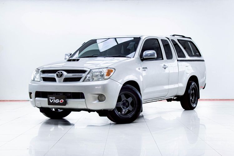 รถ Toyota Hilux Vigo 2.5 E สี เทา