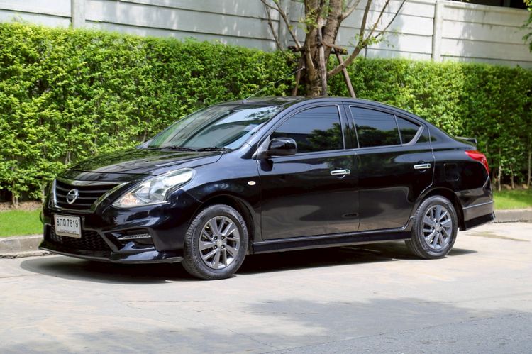 รถ Nissan Almera 1.2 E Sportech สี ดำ