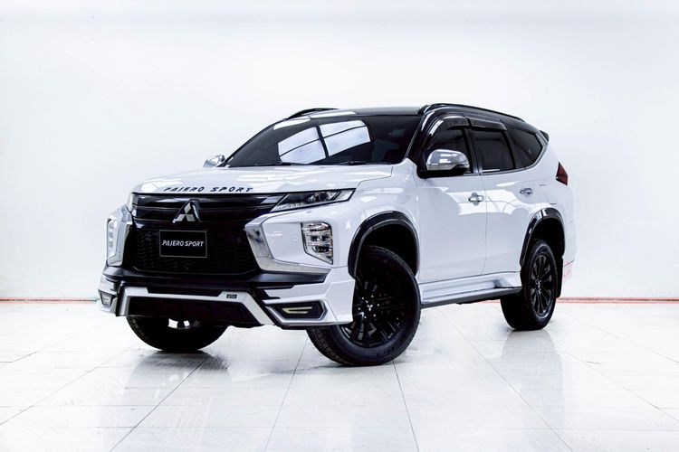 รถ Mitsubishi Pajero Sport 2.4  GT Premium Elite Edition  2WD สี ขาว
