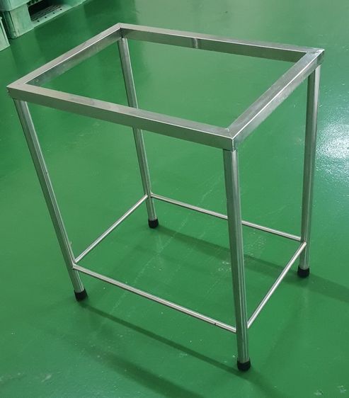 อื่นๆ สแตนเลสสตีล อื่นๆ โต๊ะสแตนเลส พร้อมถาด หนา1m ขนาด 37x52x60cm