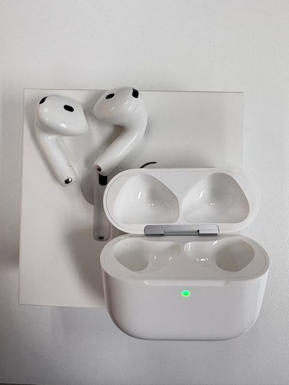 Apple AirPods 4