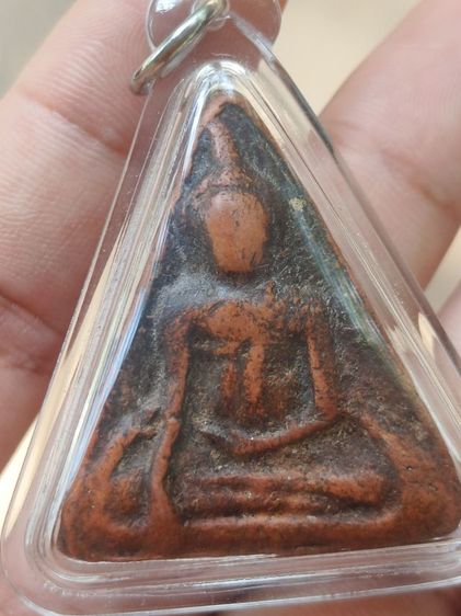 พระนางพญาพิมพ์เข่าบ่วง รูปที่ 4