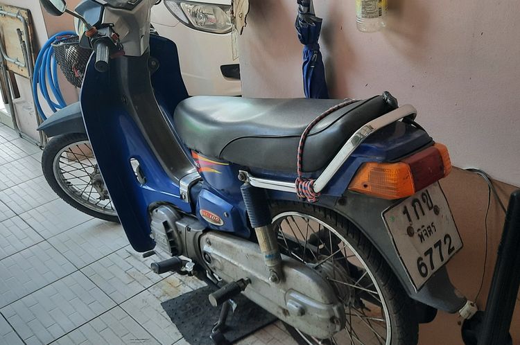 Suzuki RC 100 รูปที่ 2