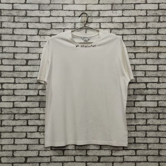 🔥Urban Revivo Be Ordinary t-shirt