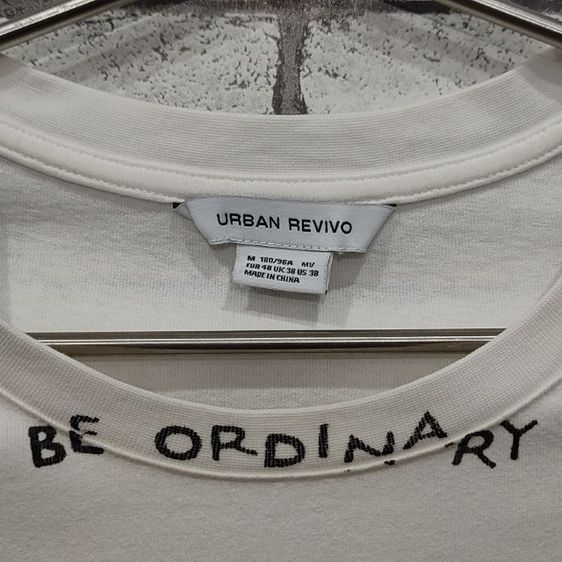 🔥Urban Revivo Be Ordinary t-shirt รูปที่ 3