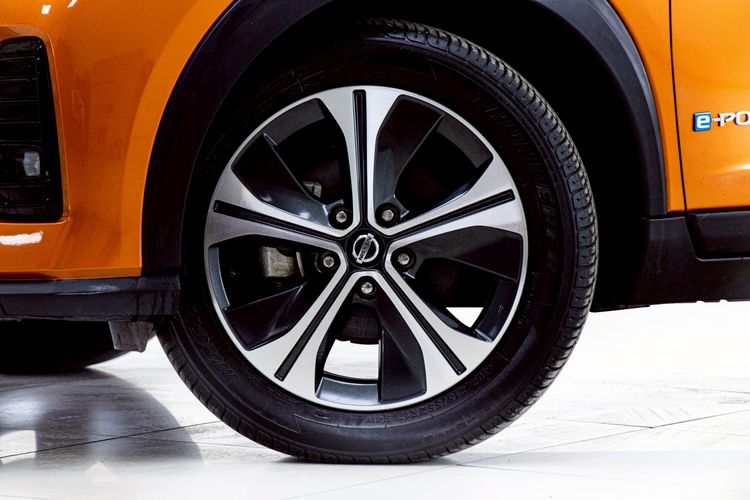 Nissan Kicks 2022 1.2 VL Utility-car ไฮบริด ไม่ติดแก๊ส เกียร์อัตโนมัติ ส้ม รูปที่ 4