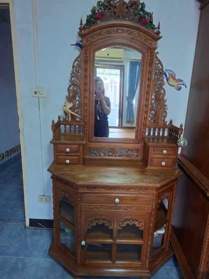 โต๊ะเครื่องแป้งไม้สักมีเก้าอี้ 1 ตัว