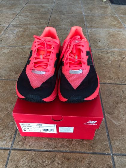 รองเท้าวิ่ง New Balance Rebel v5 สี Urgent Red