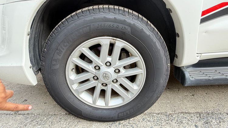 Toyota Fortuner 2013 3.0 V Sedan ดีเซล ไม่ติดแก๊ส เกียร์อัตโนมัติ ขาว รูปที่ 2