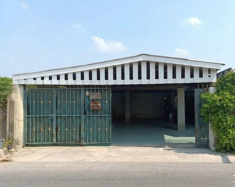 ขายบ้านพร้อมที่ดินทำเลดีมาก100ตร.วา ใกล้โรงเรียนรัตนราษฎร์บำรุง-ตลาดบ้านโป่ง เหมาะลงทุน ค้าขาย