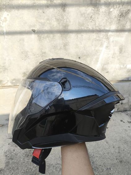 หมวกครึ่งใบ