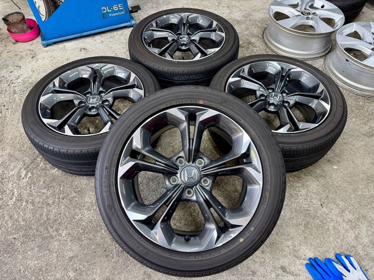 ล้อแม็ก HONDA CIVIC ขอบ 17” ถอดป้ายแดง ยาง YOKOHAMA 215-50R17 ปี 25 สีเส้นตุ่มหน้ายางยังอยู่ รูปที่ 3