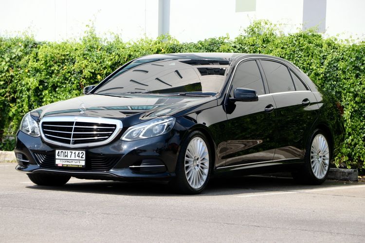 Mercedes-Benz E-Class 2015 E300 2.2 BlueTEC Hybrid Exclusive Sedan ดีเซล ไม่ติดแก๊ส เกียร์อัตโนมัติ ดำ รูปที่ 2