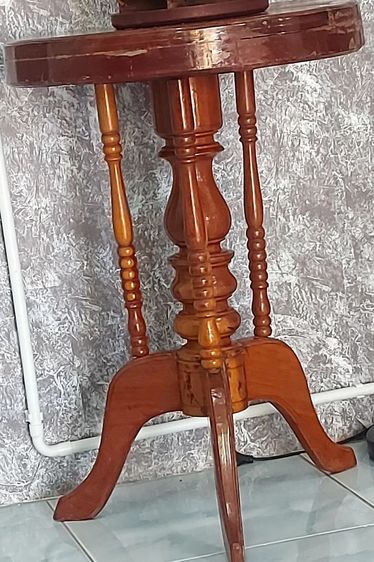 โต๊ะไม้สักของเก่าหนาๆ