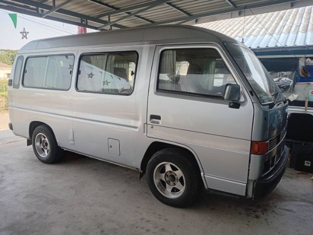Isuzu Buddy 1950 รุ่นย่อยอื่นๆ Van ดีเซล ไม่ติดแก๊ส เกียร์ธรรมดา บรอนซ์เงิน รูปที่ 2
