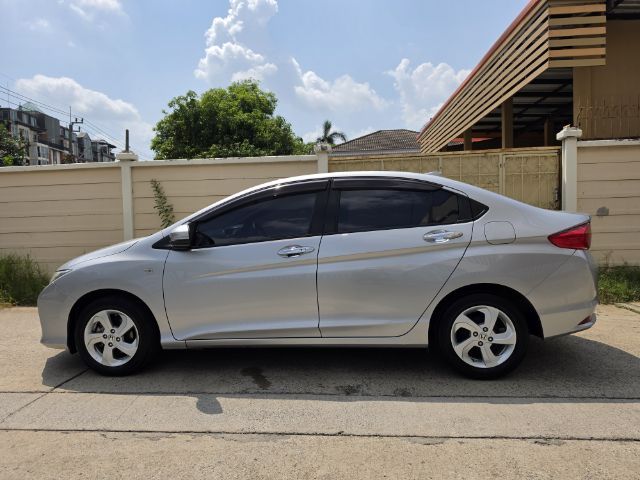 Honda City 2016 1.5 V Plus i-VTEC Sedan เบนซิน ไม่ติดแก๊ส เกียร์อัตโนมัติ บรอนซ์เงิน รูปที่ 4