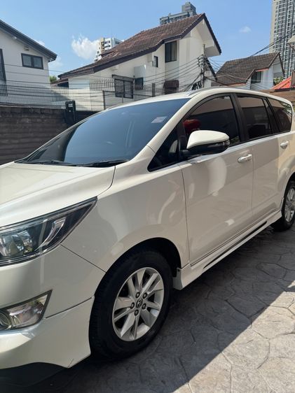 Toyota Innova 2019 2.8 Crysta G Sedan ดีเซล ไม่ติดแก๊ส เกียร์อัตโนมัติ ขาว รูปที่ 2