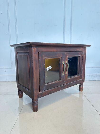 ตู้เก็บของไม้สัก สไตล์วินเทจ 2 บานเปิดกระจก ขากลึงกลม รูปที่ 3