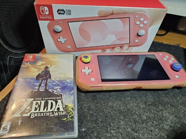 Nintendo Switch Lite และ Zelda BOTW ขายแล้ว