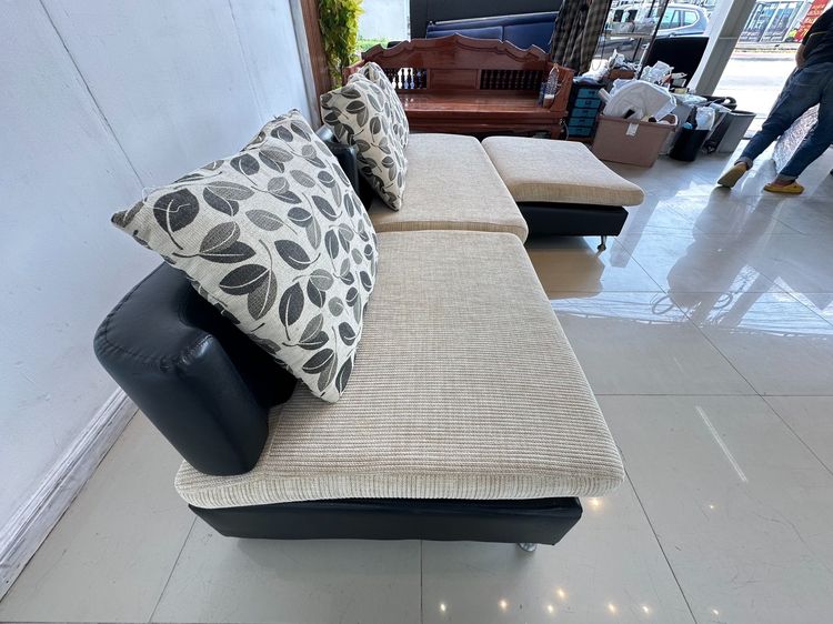 โซฟาแอล (แอลสลับฝั่งได้) เบาะผ้าสีครีม หมอนลายดอกไม้ รูปที่ 7