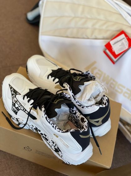 รองเท้ากีฬา แบดมินตัน