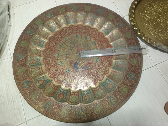 ถาดทองเหลืองกลมขนาด 55ซม มีลายนกยุง รูปที่ 2