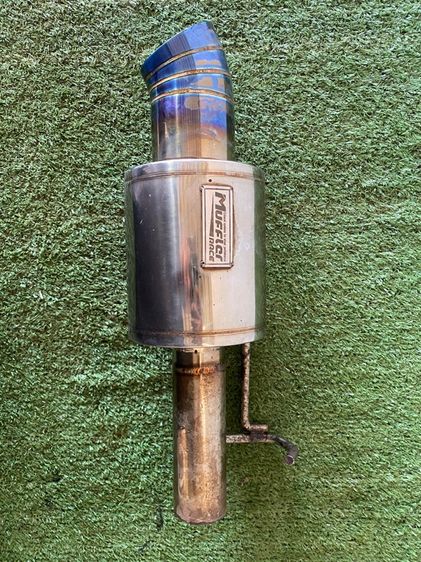 ปลายท่อรถยนต์